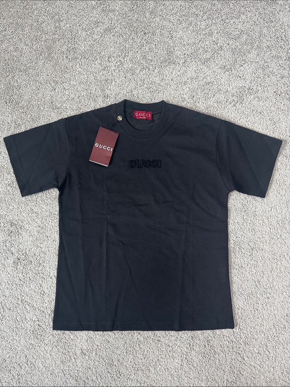 Gucci Black Short Sleeve Crewneck T-Shirt with Tonal Logo length 28’ X wide 20’